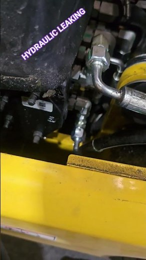 How to check Hydraulic oil leaking? #youtubeshort #howto #how #hydraulic #mechanic #shortvideos #diy
