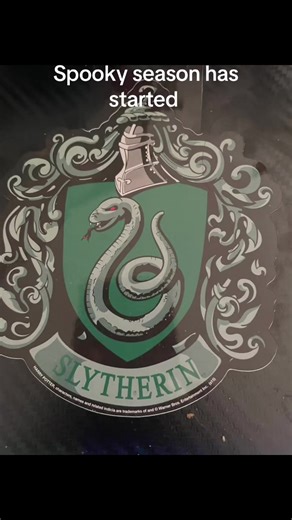 MaskedCrowRecipes❌ (@maskedcrowrecipes)’s video of spooky season