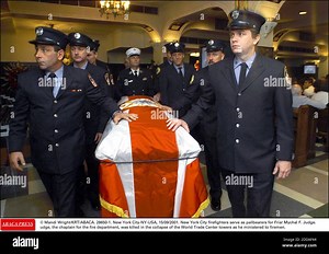 NO FILM, NO VIDEO, NO TV, NO DOCUMENTARY - © Mandi Wright/KRT/ABACA. 28650-1. New York City-NY-USA, 15/09/2001. New York City firefighters serve as pallbearers for Friar Mychal F. Judge. udge, the chaplain for the fire department, was killed in the collapse of the World Trade Center towers as he m Stock Photo - Alamy
