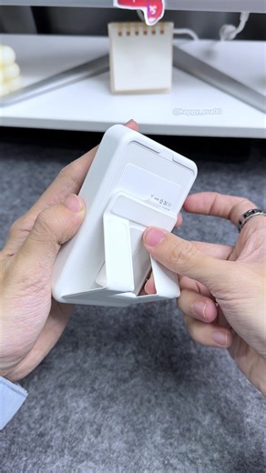 📱💪 You won’t believe what this charger can do! It charges your phone and turns into a stand! 😍#PortableTech #Innovation #FastCharging #SmartLife #tiktokshopblackfriday