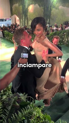Why do celebrities never wear comfortable clothes on the red carpet? 😅