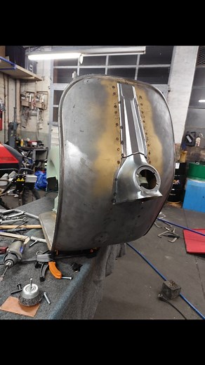 Legshield and floorboard replacement ⚡ #classicvespa #bodywork #vespahouse #sipscootershop | Vespa House