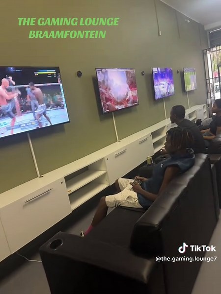 The Gaming Lounge Braamfontein: Join the Battle!