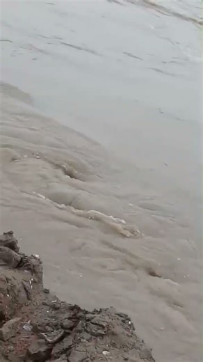 गंगा नदी के बाढ़ के पानी का घुमाव ( ग्राम मीरपुर और खरखाली,किला परीक्षितगढ़, मेरठ, उत्तर प्रदेश)