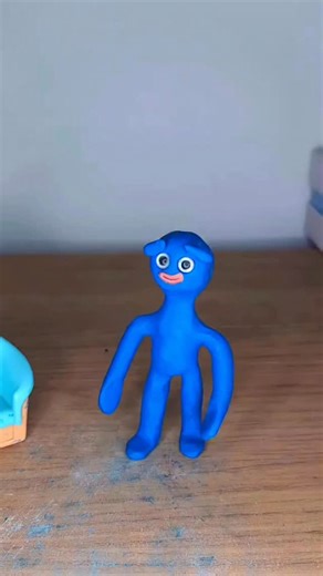 It’s the weeekenddddd!!! Libby has lots of shows today so here’s a lil old classic 🙈 what do you think? . . . . . #libbysanimations #stopmotion #animation #aardman #funnyanimations #meme #comedy #funny #pov #funnytrumpet #fartsarefunny #farthumour | Lizabethh Mulligan