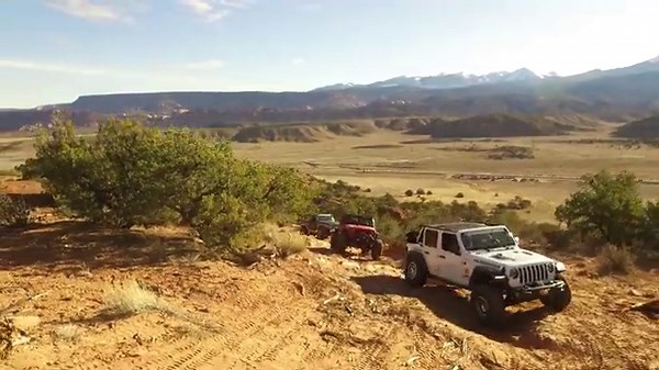 25 Minutes of Pure Moab Magic | V8 Jeep Behind the Rocks Trail POV