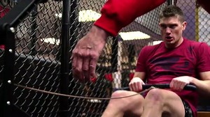 From being told he'll never fight again to being on the cusp of a title shot, Stephen Wonderboy Thompson is on the rise ⬇️ | UFC