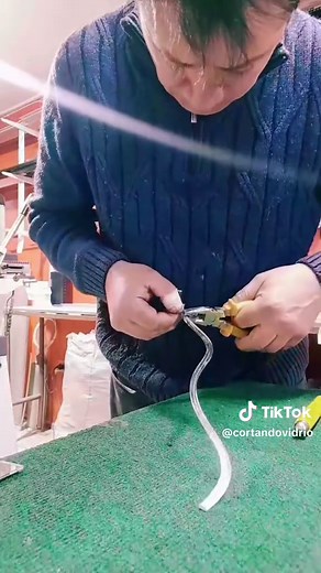Herramientas para Cortar Vidrio: Todo sobre el Cortador