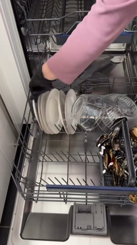 Deep Cleaning the Kitchen So Satisfying!