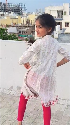 baarish 💦💦 #dance #dancer #dancevideo #dancemusic #baarish #shorts #bollywood #shraddhakapoor #love