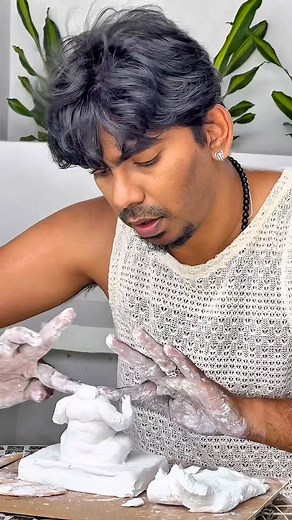 37K views · 2.1K reactions | Crafting divinity with my own hands… every curve, every detail is a prayer. Wishing all a blessed Vinayagar Chathurthi.杖✨ #VinayagarChathurthi #GaneshChaturthi2025 #Vinayagar #Pillaiyar #Ganapathi #HandmadeWithLove #DivineArt #CulturalHeritage #TamilCulture #TamilTradition #IndianCulture #HinduFestivals #MalaysiaIndians #TamilInMalaysia #TamilNaduLove #TamilInsta #GlobalTamils #ArtOfFaith #GanapathiBappaMorya | Sri Kumaran Munusamy SK | Facebook