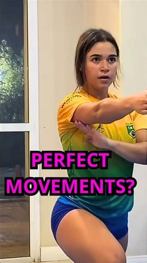 AMAZING KARATE GIRL SHOWS HER SKILLS