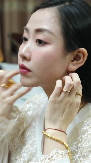 Sự Thật Về Việc Mẹ Chồng Lột Vàng