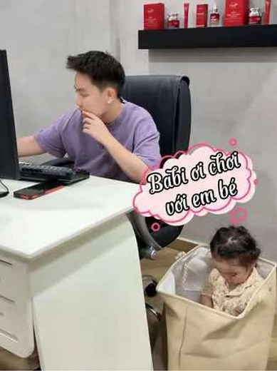 Em Bé Hiểu Chuyện Đến Đau Lòng Trong Gia Đình Mật Ong