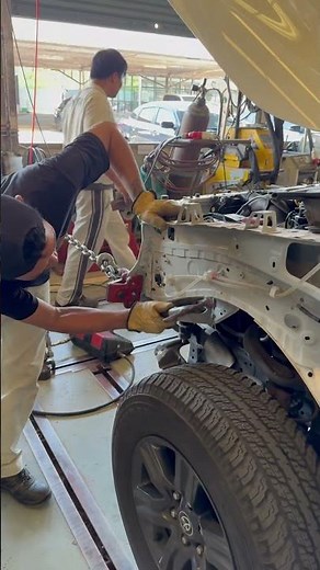 Repairing the front wheel arch of a Revo car.#carrepair #carbodypaint #car