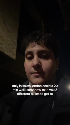 carrying something HEAVY btw so don’t come at me for taking the bus #southlondon #london #tfl #buses