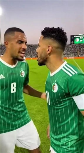 Algerian players are fighting over a pass 😂😱