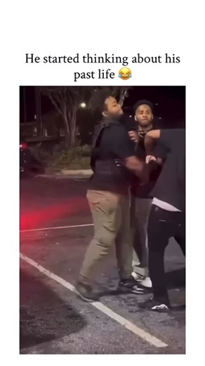 OfficialTrapScene on Instagram: "Slap boxing is a playful, fast-paced activity where two people square up and try to tag each other with open-handed slaps instead of punches. It usually starts as friendly competition, driven by quick reflexes, timing, and a bit of showmanship. There’s no heavy equipment, no gloves, and no formal ring—just two people testing their reactions while trying to keep things lighthearted. Even though it’s meant to be harmless, slap boxing still requires self-control and