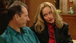 Married... with Children: Season 10 Episode 6 The Weaker Sex