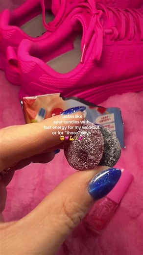 These Saltstick energy gummies literally taste like sour candies and they are packed with fast energy, 160 mg of electrolytes per packet and 100% plus vitamin C per packet, not to mention their flavored with pop rocket and other natural flavors. These are a great quick way to get a boost of energy before the gym or before work. @SaltStick ##energyboost##saltstick##gymmotivation##gym##newyearnewme