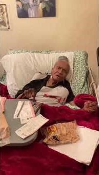 Do you think long distance relationships work, or do you agree with Holla? 😂 #throwback