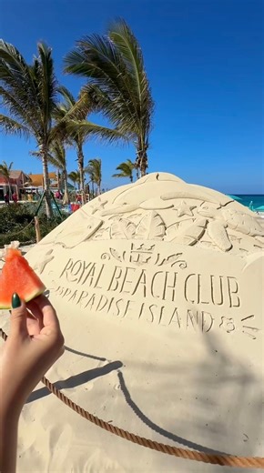 Reminder that your weekend could look like this. 😉 📍Royal Beach Club Paradise Island in Nassau, Bahamas | Royal Caribbean