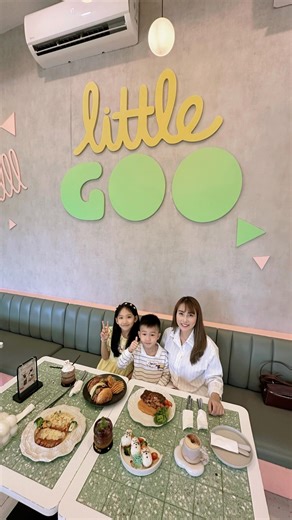 Fiony Lestari on Instagram: "Anak happy, orang tua tenang? ✔️ Ketemu jawabannya di Little Goo Eatery & Playzone PIK2 ✨ . Playground indoor + animal area bikin anak puas main 🛝🐰 Parents bisa makan santai sambil pantau lewat CCTV . Kids menu lucu & lahap, menu dewasa enak dan worth it! Plus ada Nanny’s Program & Paket Play-Full 💛 . 📍Little Goo Eatery & Playzone Batavia PIK2. Soon buka juga di BSD ✨ . #RestaurantKidsFriendly #RestoRamahAnakPIK2 #JakartaRestaurant #FamilyTime"