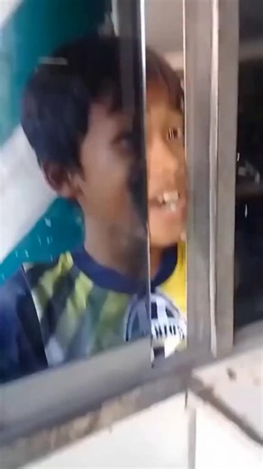 Uni Medical care on Instagram: "Skin contusions are closed soft tissue injuries caused by blunt trauma without skin disruption. They result from the rupture of small blood vessels beneath the skin, leading to blood leakage and visible color changes that evolve from red to blue, green, and yellow over time. 🟥🟥 The mechanism involves mechanical impact that damages microvessels while leaving the skin intact. The severity depends on the force of trauma, the site of injury, tissue thickness, and pa