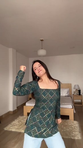 Babli badmashhh hein😌 kurthi from @NOORA by Sakhi #bablibadmash #dance #trending #splitspaglu #foryoupage