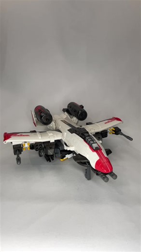 Exploring Transformers: Cybertron Wingsaber Review