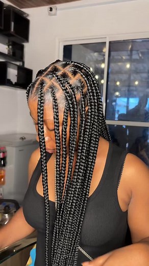 Knotless Box Braids: Stylish and Easy Hairstyles