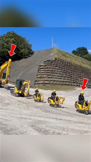 The World’s Smallest Excavator That Works Like a Beast!