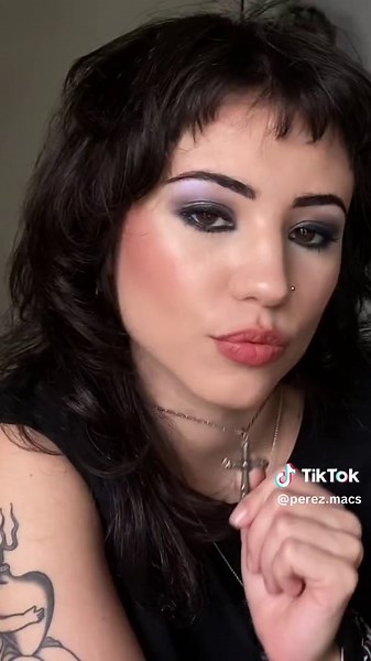 Homenagem a Joan Jett: Transformação de Maquiagem