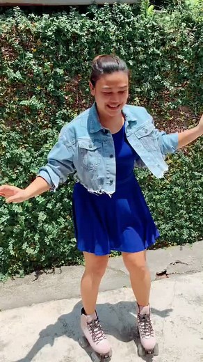 Just jammin’ ✨ #everywhereweskateph #rollerskateph #rollerskatetiktok #lunaskatesgirl #rollerskategirl
