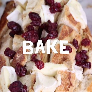 CRANBERRY BRIE PULL APART BREAD!? Yes, this is totally happening right now and I am so exited about it! Buttery bread Brie Cranberries Pecans = my dream holiday appetizer. Who is with with me? . Recipe: http://www.halfbakedharvest.com/cranberry-brie-pull-apart-bread/ | Half Baked Harvest