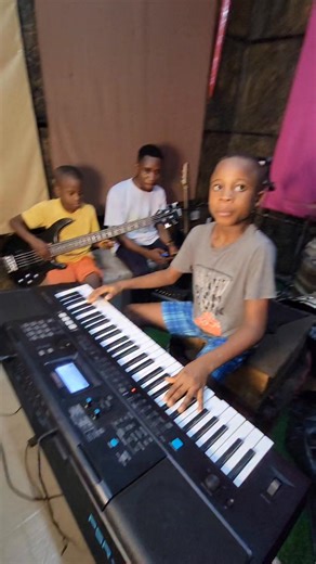 The show | Regi Keys