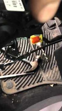 2009 Volkswagen Jetta TDI ignition mechanism removal shear off heads how to remove part #1k0905851b