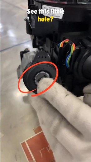 How to Disassemble a Car Key Step by Step #automobile #keyrepair #locksmithing #factorytour