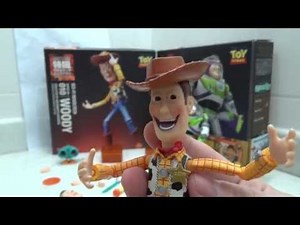 Revoltech Woody e Buzz Toy Story Review BR