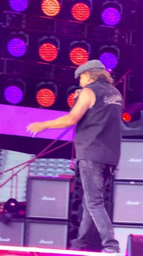 💥🎧 AC/DC don’t perform – they detonate, and Brian Johnson lights the fuse #ACDC #AC/DC