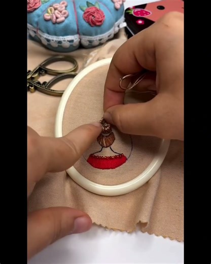 #embroidery#handbroidery#embroidered#handembroidery#embrodering#embroidered#embroiderylover#trending