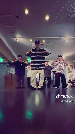 CWALK LESSON❶🤘💥 FOLLOW and SHARE to get more🫡🫡 #cwalk #love #hiphop #dance #life #lifestyle #fyp #tutorial #dancechallenge