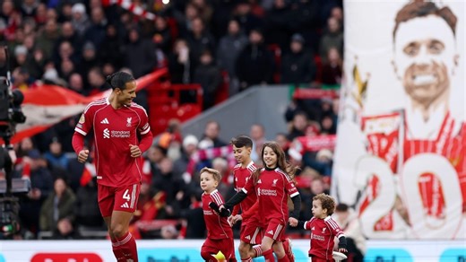 「心の底から感謝」と未亡人…事故死したジョタの子供たち、リヴァプール戦のピッチに登場 - Qoly-Sports＆the Style