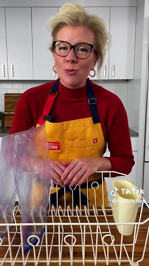 You can and should be washing and reusing your Ziplocks! @Sam Block shows you how. #testkitchen #howto #ziploc #kitchenhacks #kitchenhack
