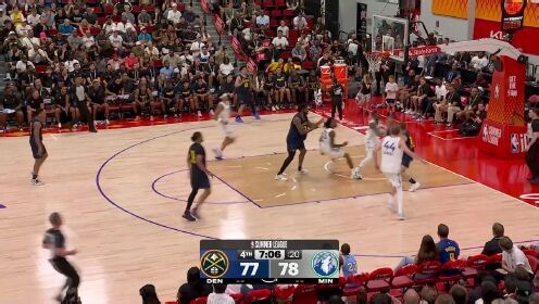 NBA全场集锦_NBA夏季联赛：掘金101-82森林狼_NBA夏季联赛：掘金101-82森林狼_虚晃一枪直杀篮下！史蒂文森暴力起跳双手滑翔重扣