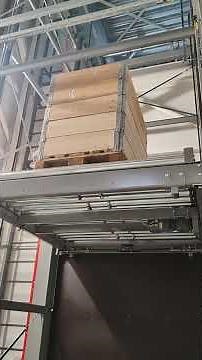 Pallet Lift Vertical Conveyor Pallet Elevator