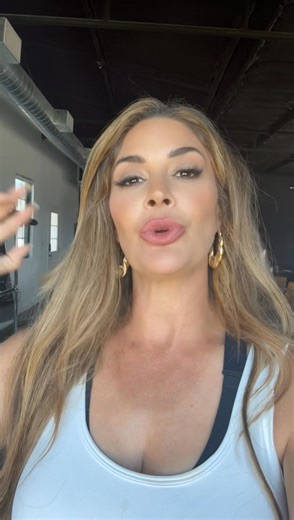 Get ready!!! Today 2:30pm https://www.whatnot.com/s/1DjQUzmx | Fallon Taylor