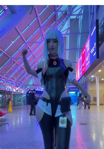 Big guy 💪 Lucy from cyberpunk is me Wednesday Adams is @mkaycosplay #cosplayer #cosplay #wednesday #lucy #cyberpunk