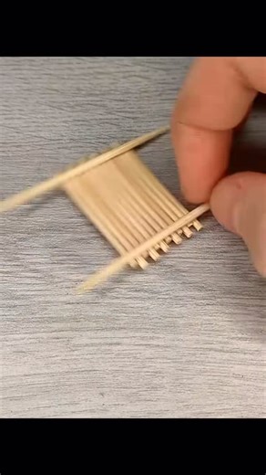 Architectura on Instagram: "How to build a miniature log cabin using popsicle sticks. . Follow @__architectura__ and @__architecturaplus__ for more ✨ . Video by : TikTok : www.charles21.com . #architecture #design #archistudent #archilife #interiordesign #architecturestudent #archilovers #architecturanetwork #designinspiration #art #modelmaking #architecturemodel #handcraft #craftyhands #miniature #miniatures #arquitetura"