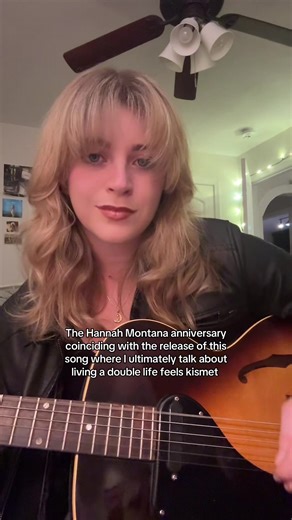 Hannah was the culture that made culture for me iykyk #hannahmontana #hannahmontanathemovie #mileycyrus #bestofbothworlds #doublelife